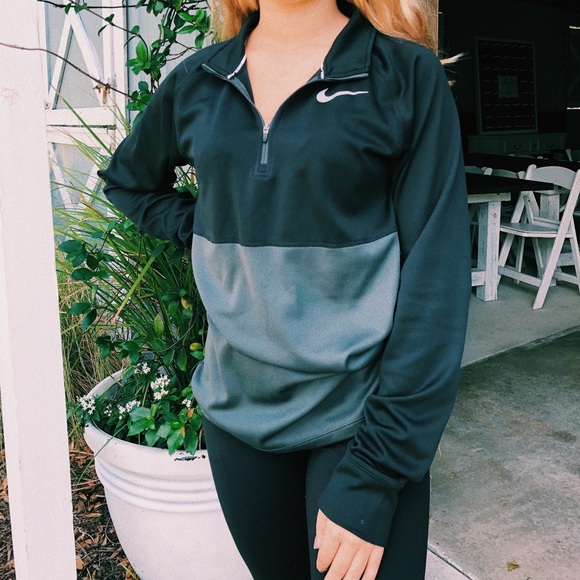 NIKE Dri-Fit Jacket - Picture 2 of 2